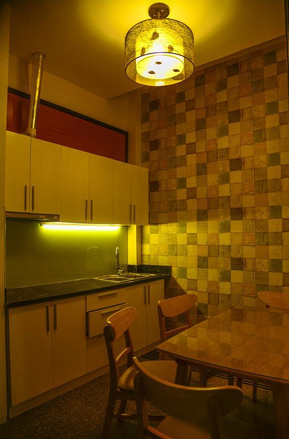 Sunrise Suites Hotel Ханой Екстериор снимка